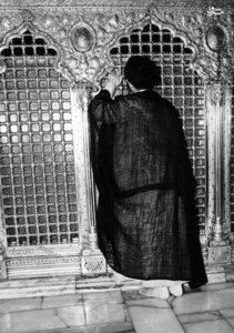 سفر آیت اللهخامنه ای به شهر مقدس قم در سال 1366